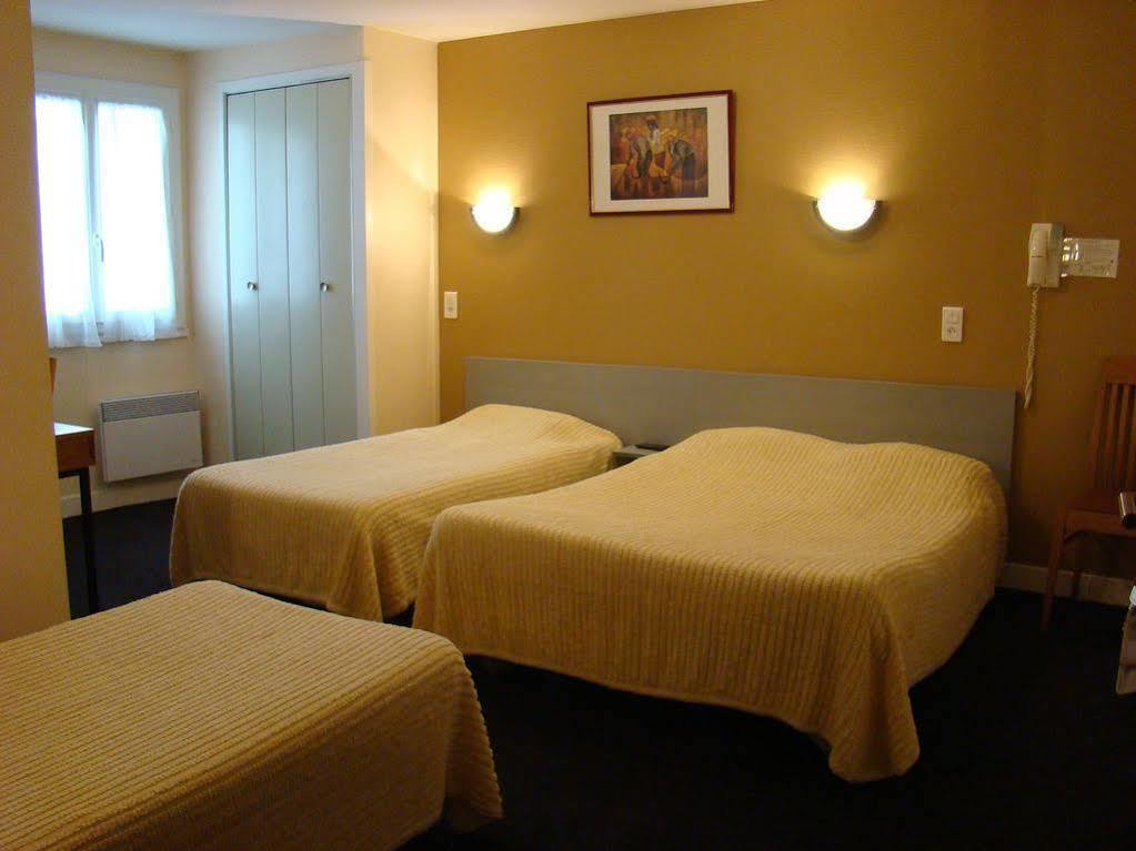 Hotel Saint Sebastien Lourdes Bagian luar foto