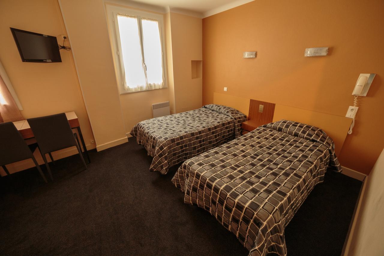 Hotel Saint Sebastien Lourdes Bagian luar foto