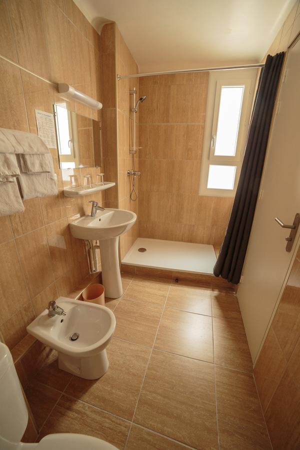 Hotel Saint Sebastien Lourdes Bagian luar foto