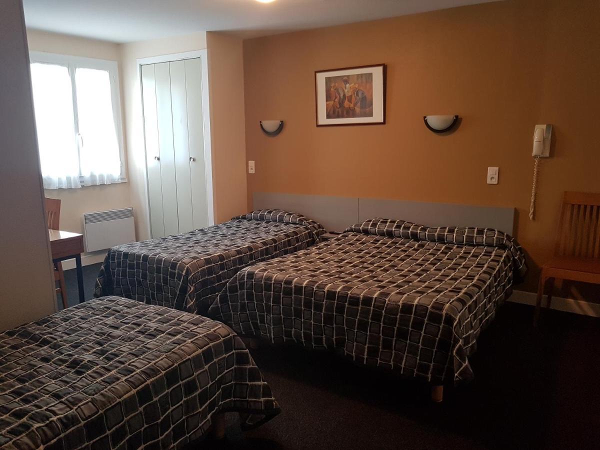 Hotel Saint Sebastien Lourdes Bagian luar foto