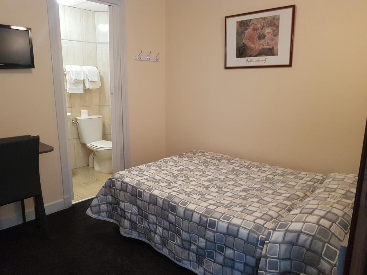 Hotel Saint Sebastien Lourdes Bagian luar foto