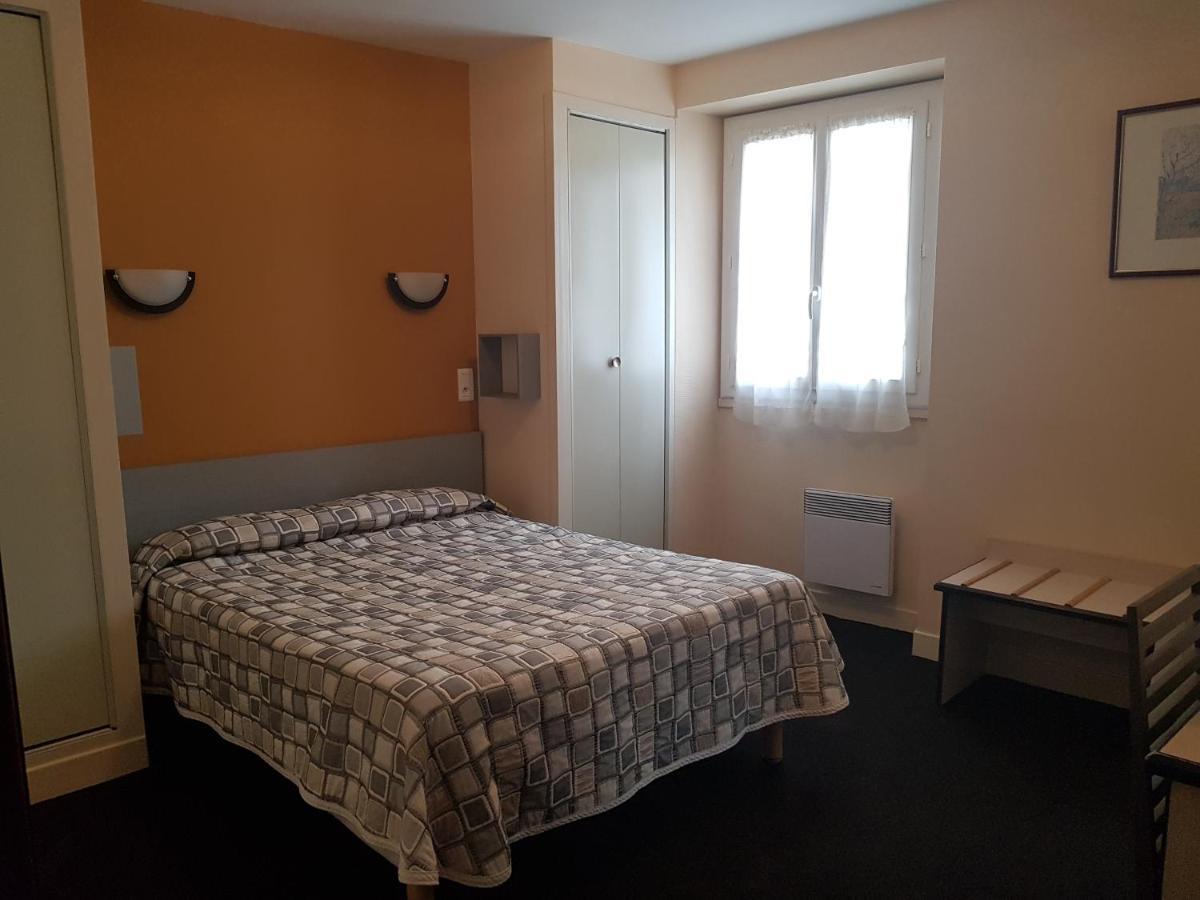 Hotel Saint Sebastien Lourdes Bagian luar foto